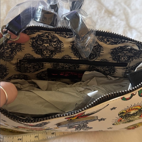 ED HARDY Tattoo Satchel And Shoulder Bag White NWT Love Kills Slowly ☠️🌹🦅🐅 - Picture 6 of 10